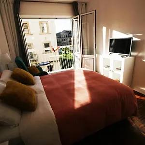https://oleiros-rooms-city-center.hotelscoimbra.com