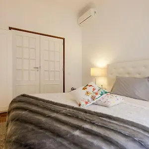 Pensión Ginjinha House - 4 - Bairro Alto - With Ac!, Lisboa